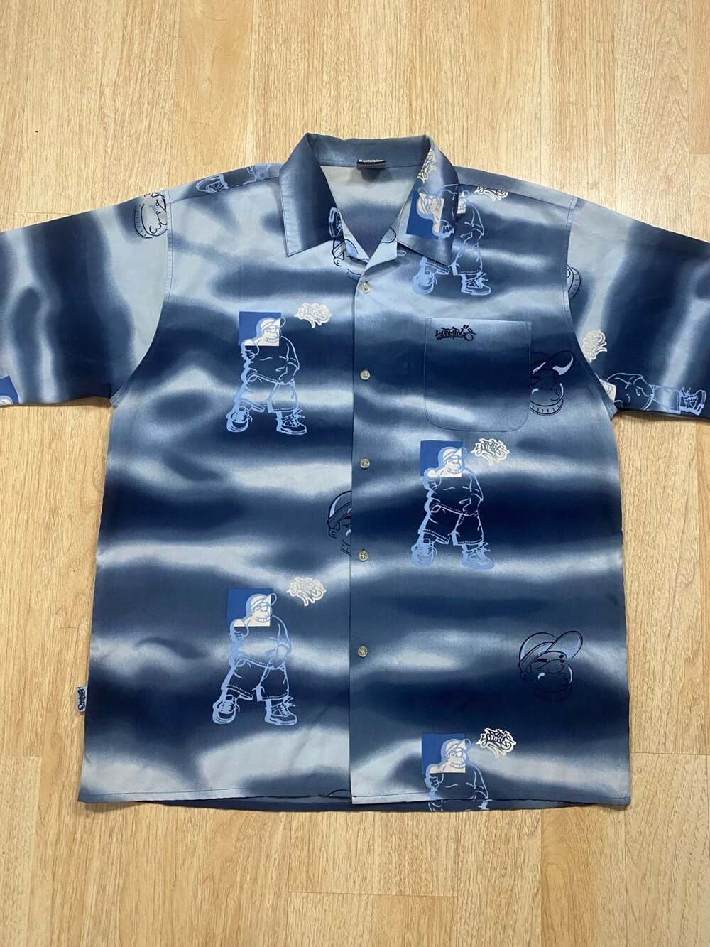 Southpole Button Down Shirt Size XL Blue Graphic Print Short Sleeve